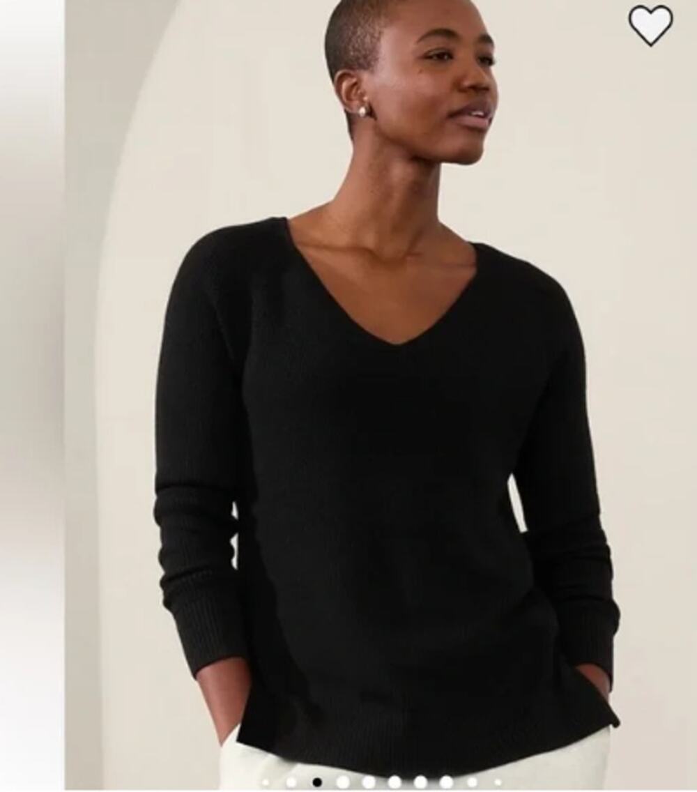Athleta Hanover Refined V-Neck Sweater Size M Merino Wool Elevated Basic Cozy